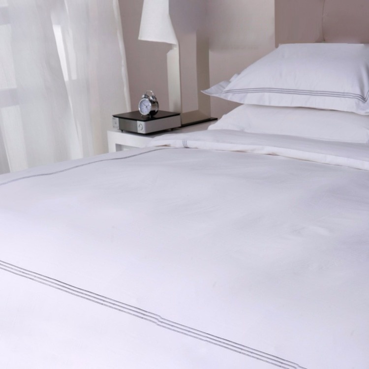 High Quality 100% Cotton White Runner Quilt Cover Bedding Sheets Hotel Bed Set