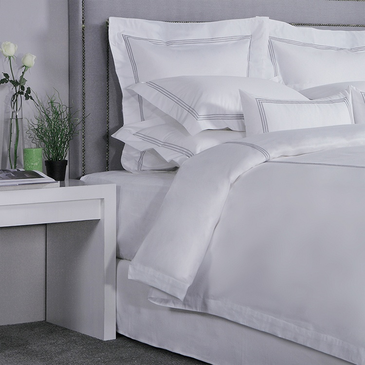 High Quality 600TC 3 Lines Embroidery Hotel Bedding Sets