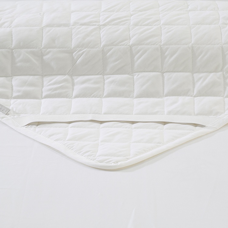 Cotton Fabric Waterproof Mattress Protector Hotel Microfiber Comforter