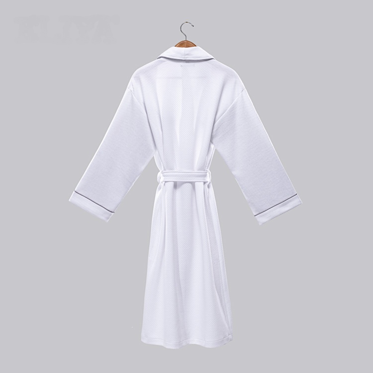 Polyester Cotton Bathrobe Soft And Lightweight White Knitted Pineapple Check Pajamas