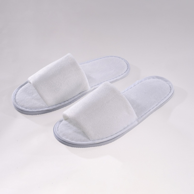 Velour Slippers 5 Star Hotel With Customized Logo And Unique Colored Piping