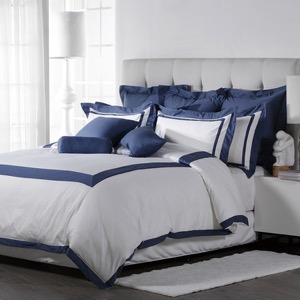 High Quality Hotel Bedding Set With Blue Applique Stripes Manufacturers