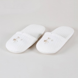 Cheap Disposable Hotel Slippers For Bathroom SPA Bulk Buy