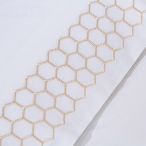 Luxury 5 Star Hotel Bedding Set Honey Comb Embroidery Duvet Cover Pillow Case Custom