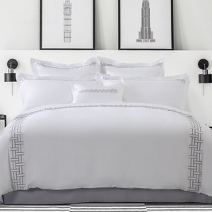 Manufacturing Design High Quality Bedding Set Hotel Woven Embroidered Design Duvet Cover Custom