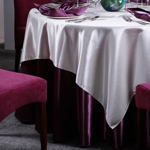 Custom White Wedding Party Round Table Cloth for Luxury Hotel Polyester / Cotton Waterproof Indoor and Outdoor Banquet PRESENTS