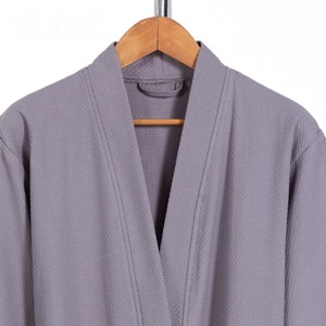 Hot Selling Easy Customized 100% Cotton Hotel BathrobeTowel Hotel Kimono Waffle Weave Bath Robe