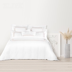 Latest Design Gold Embroidery Style Hotel Linen Customized 40s 60s 80s 100s Bedding Set White Duvet Cover Bedsheet