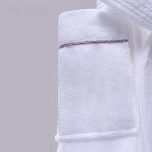 Luxury Velvet Bathrobe For Thick And Good Heat Preservation Experience