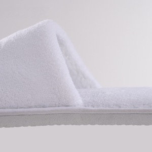 Velour Slippers 5 Star Hotel With Customized Logo And Unique Colored Piping