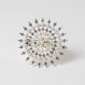 Sunflower Shaped Pearl Crystal Napkin Ring